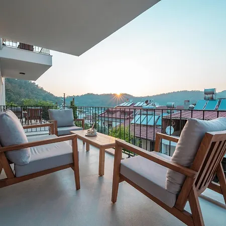 Gizz Hotel apartamentowy 4*